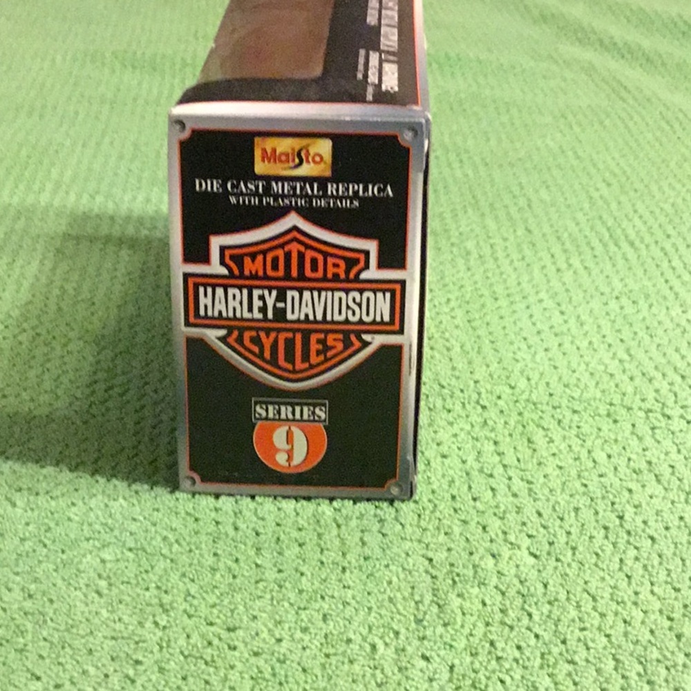 NIB Vintage Harley-Davidson Die Cast Metal Replica - Picture 3 of 3